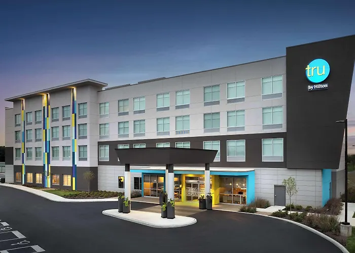 Tru By Hilton Columbus East Broad Hotel